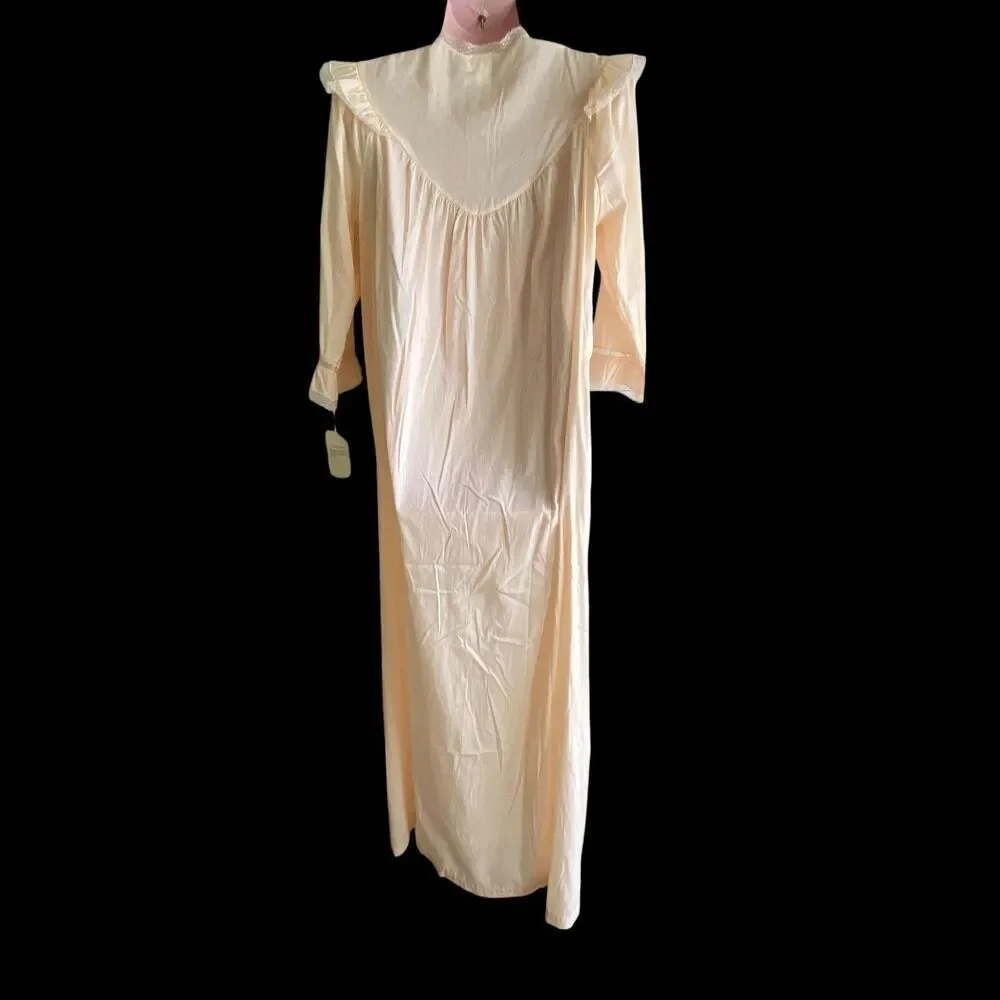Vintage Barbizon Nightgown Womens Petite Maxi Ruffle Lace Trim Made USA 70s 80s
